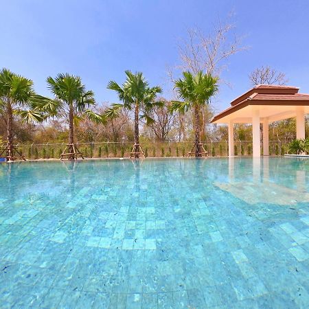 Isan Golf & Adventure Hotel Udon Thani Exterior photo