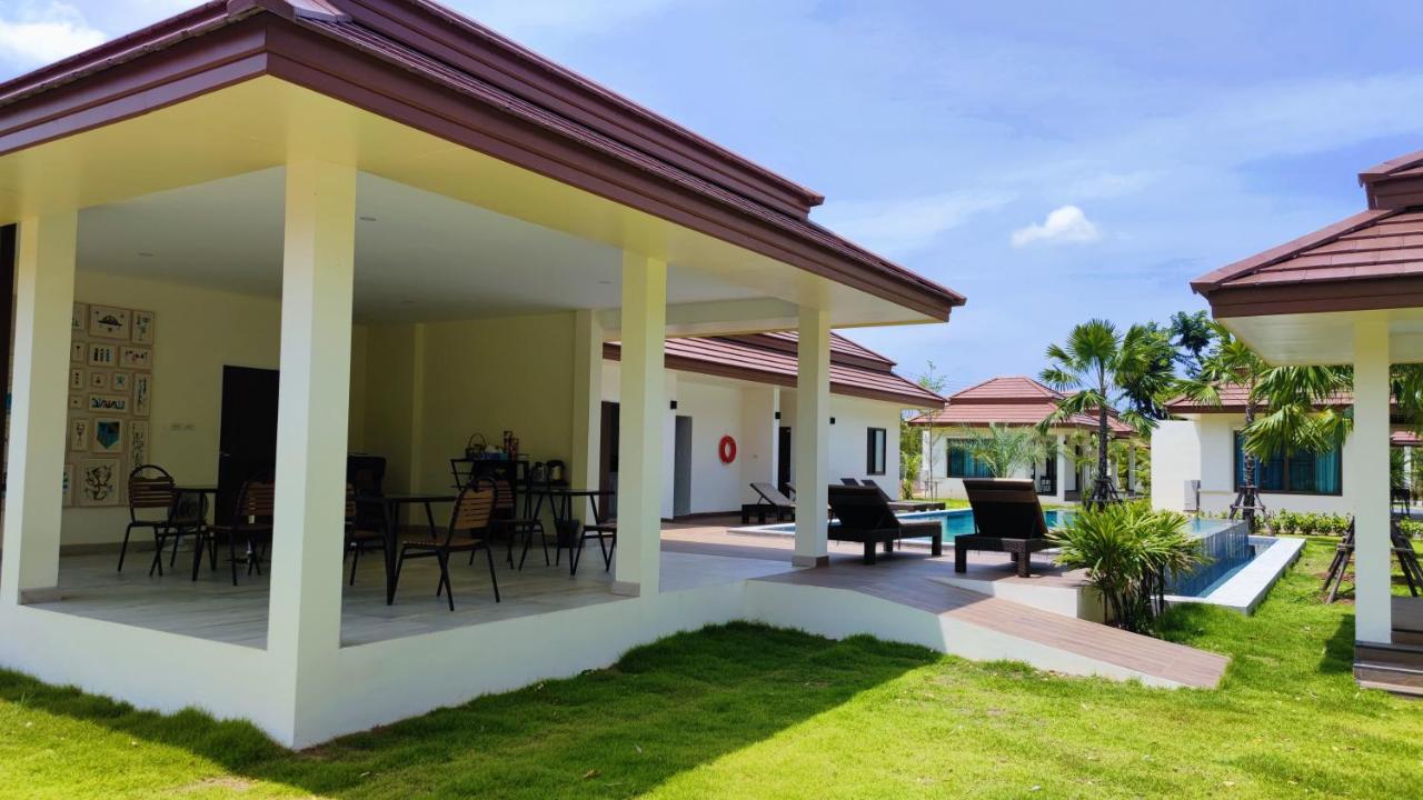 Isan Golf & Adventure Hotel Udon Thani Exterior photo
