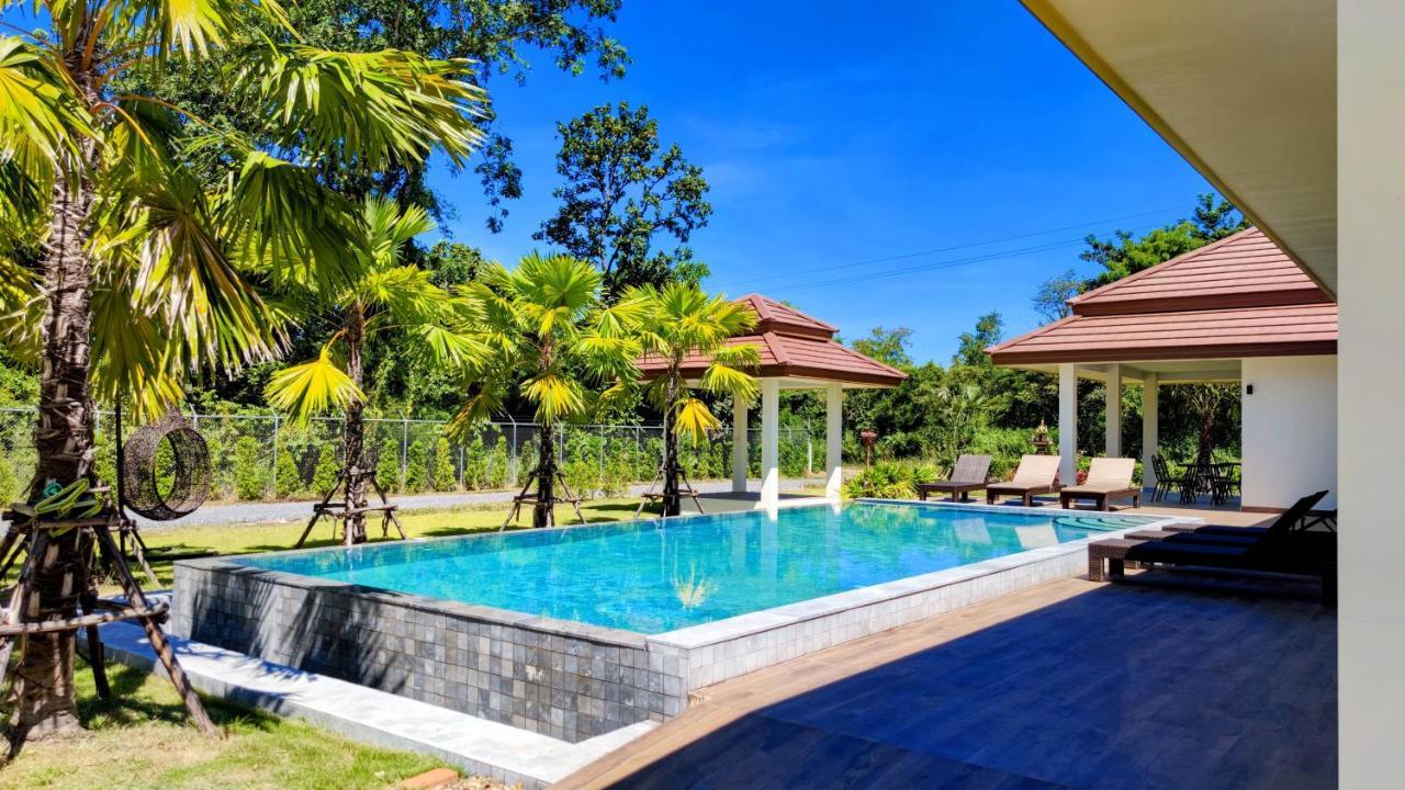 Isan Golf & Adventure Hotel Udon Thani Exterior photo