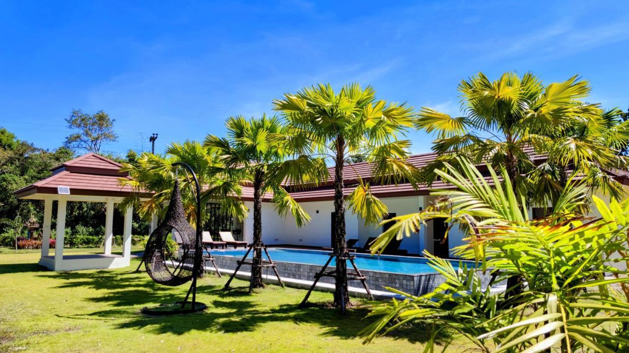 Isan Golf & Adventure Hotel Udon Thani Exterior photo