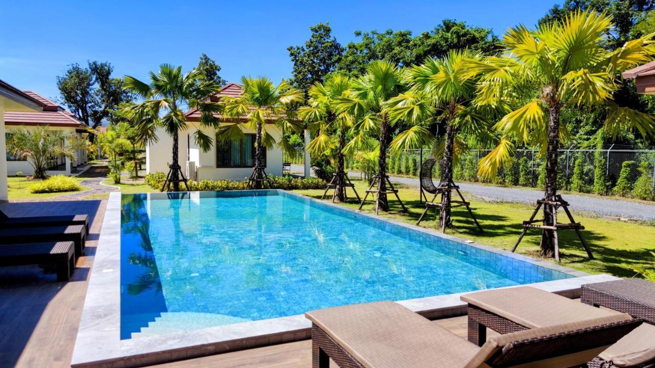 Isan Golf & Adventure Hotel Udon Thani Exterior photo