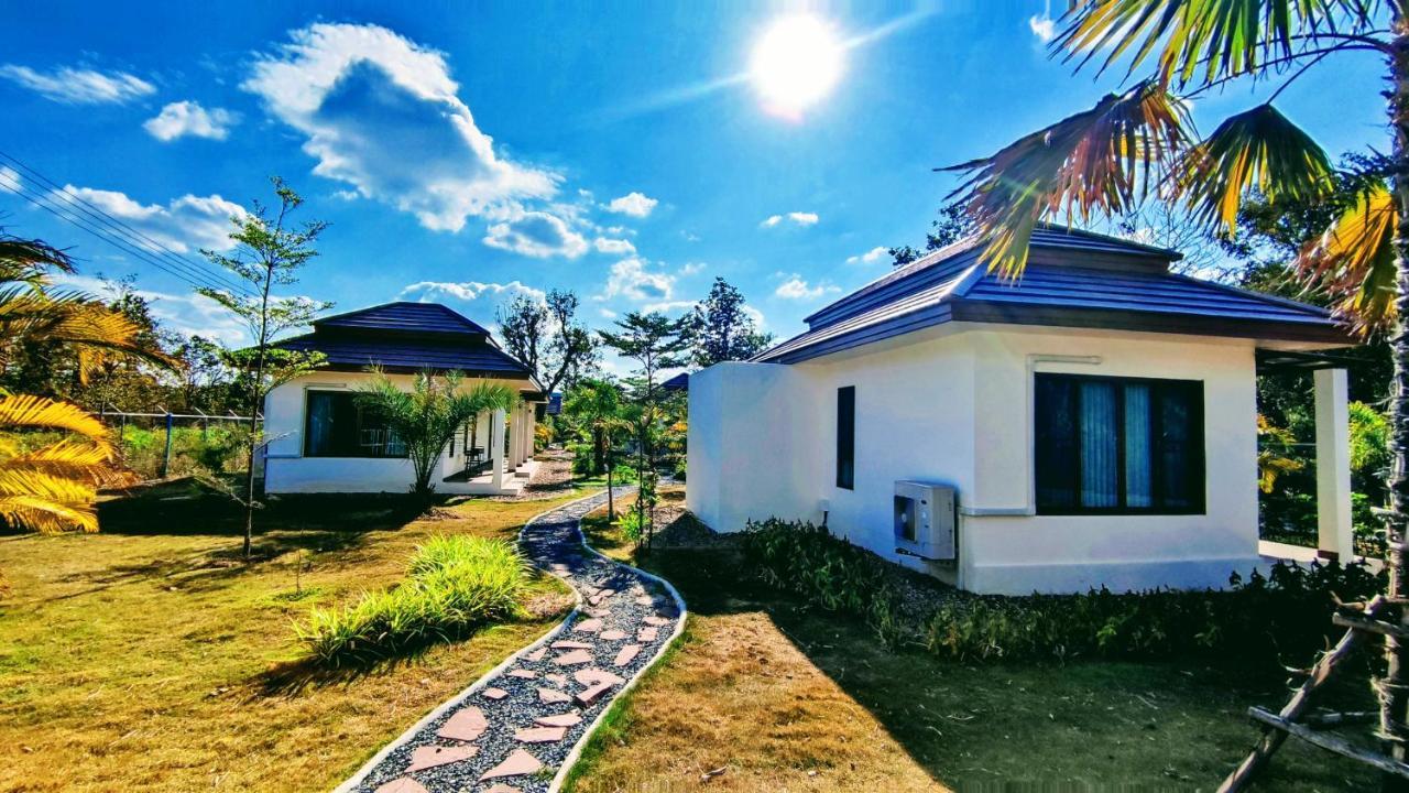 Isan Golf & Adventure Hotel Udon Thani Exterior photo